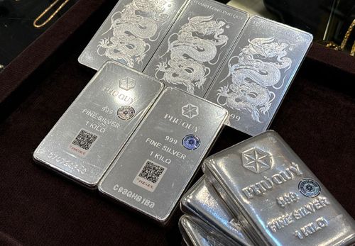 Giá bạc thỏi của Phú Quý lên 64 triệu đồng/kg. Ảnh: Phú Quý