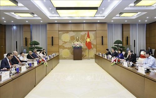 Chủ tịch Quốc hội Trần Thanh Mẫn tiếp Thượng nghị sĩ Alberto Anaya Gutiérrez, Tổng Bí thư Đảng Lao động Mexico. Ảnh: Doãn Tấn/TTXVN