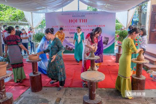 Hội thi nghệ thuật làm gốm của người Chăm.