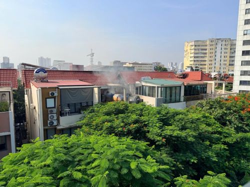 Đám cháy nhìn từ trên cao. Ảnh: Thanh Hiếu/Dân trí