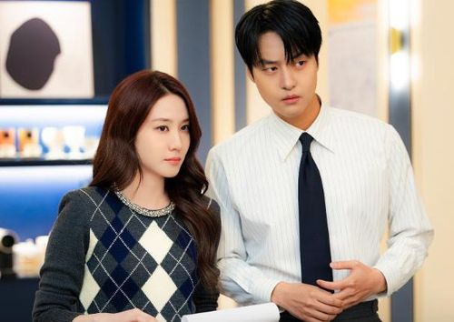 Cặp đôi chính của Spooky in Love liên tục phát "cẩu lương" trong tập mới.
