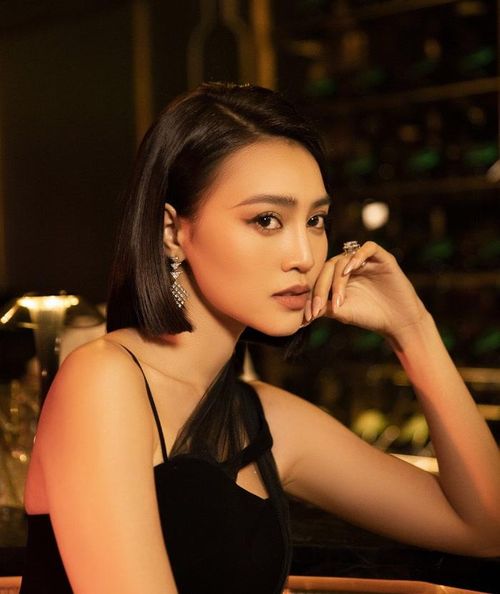 Vai Hoàng Quyên trong Cô gái từ quá khứ là vai điện ảnh gần nhất của Ninh Dương Lan Ngọc, mang về hơn 53 tỷ đồng doanh thu.