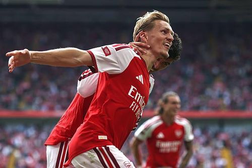 Martin Odegaard nhận điểm số cao nhất trận với màn trình diễn của một nhạc trưởng đích thực.