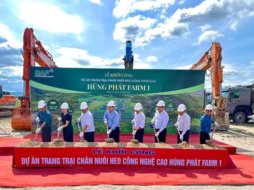 Khởi công trang trại chăn nuôi heo công nghệ cao quy mô 155.000 con/năm tại xã Pờ Tó. Ảnh: Hà Duy