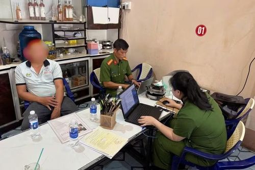  Nhiều cơ sở bị xử phạt vì vi phạm các quy định về an toàn thực phẩm. Ảnh: Văn Ngọc 