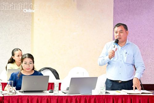 Đại biểu phát biểu tại buổi tọa đàm.