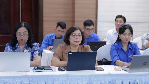 Các đại biểu tham gia hội thảo