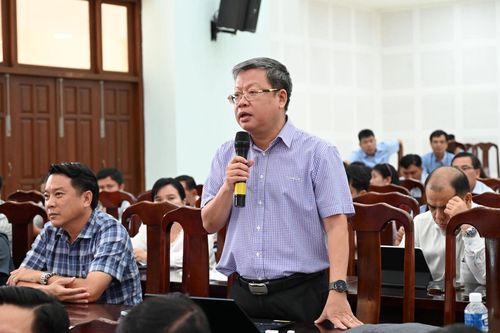 Bí thư Đảng ủy, Chủ tịch HĐND xã Hòa Thắng Nguyễn Đức Hải Tùng có ý kiến tại hội nghị