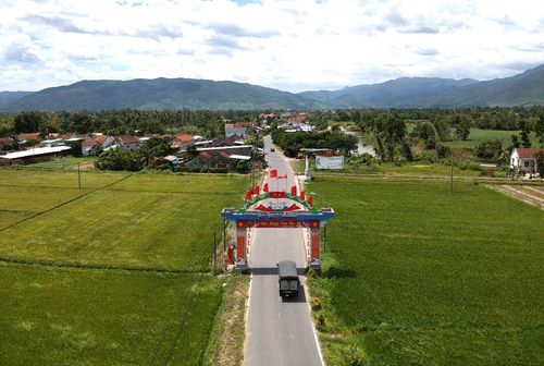 Tháng 11/2025, trận lũ lịch sử đã biến xã Hòa Thịnh, tỉnh Đắk Lắk thành “rốn lũ”, nhấn chìm nhiều thôn xóm, gây thiệt hại nặng nề về người và tài sản.