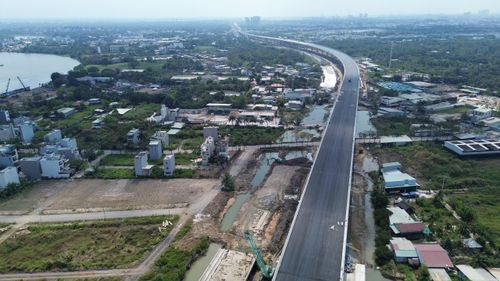 TP.HCM đang huy động các nguồn lực đầu tư, thúc đẩy phát triển hạ tầng và tăng trưởng kinh tế.