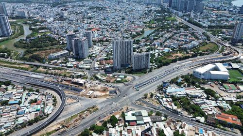 Các dự án hạ tầng trọng điểm đang được TP.HCM đẩy nhanh tiến độ, tạo động lực cho tăng trưởng kinh tế.