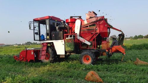  Nhiều danh mục thiết bị  máy móc phục vụ sản xuất nông nghiệp mua mới được hỗ trợ.