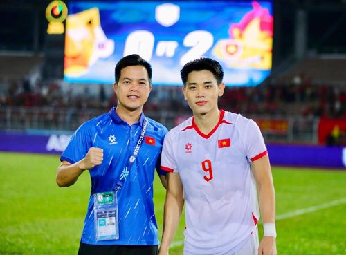 Đình Bắc cùng đội tuyển Việt Nam đang có phong độ cao