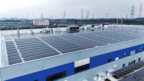 Hình minh họa các mô đun perovskite được thử nghiệm trong điều kiện thực tế. (Ảnh: Renshine)