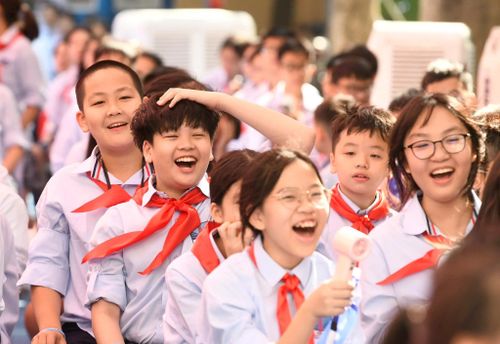 Học sinh Trường THCS-THPT Nguyễn Siêu tham gia diễn đàn. Ảnh: BTC