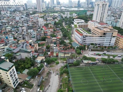 Ngày 25/7, UBND phường Từ Liêm đã phê duyệt phương án bồi thường, hỗ trợ và tái định cư đối với 37 hộ, gồm 32 phương án liên quan đến 13 thửa đất, diện tích 2.360m2, với tổng kinh phí khoảng 67,96 tỉ đồng.