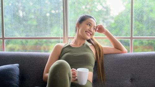 Kết quả nghiên cứu cho thấy nhóm người uống nhiều cà phê sở hữu tỷ lệ mỡ cơ thể tổng thể và lượng mỡ nội tạng xung quanh các cơ quan bụng ít hơn đáng kể so với nhóm không sử dụng. Ảnh minh họa: Earth.