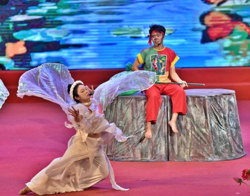 Đề án Sân khấu học đường góp phần phát hiện và nuôi dưỡng những tài năng cho sân khấu. Ảnh: P. Sỹ