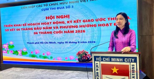 Bà Hà Thanh nhấn mạnh, vai trò chỉ đạo sâu sát của lãnh đạo Liên hiệp các tổ chức hữu nghị Việt Nam và Ủy ban MTTQ Việt Nam TPHCM trong công tác đối ngoại nhân dân. Ảnh: Trần Trung Hiếu.