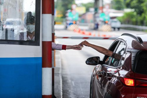  VETC và ePass đang thu phí tài khoản 6.600 đồng/tháng/ví với cá nhân. Ảnh minh họa: Ngọc Tân. 