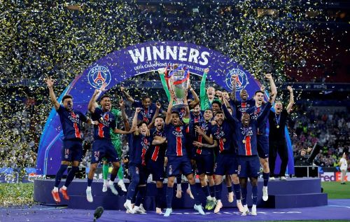 Song song với việc giành vinh quang ở đấu trường châu lục, PSG đẩy mạnh đầu tư cho bóng đá trẻ. Ảnh: Reuters.