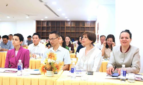 Đại diện Trường Đại học Văn hóa Quốc gia Matxcova (Liên bang Nga). ẢNH: LÊ HOÀNG.