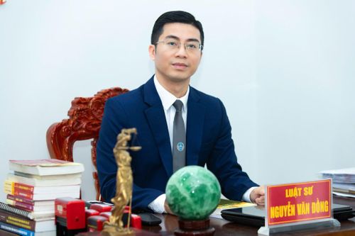 Luật sư Nguyễn Văn Đồng, Trưởng Văn phòng Luật sư Nhân Chính (Đoàn Luật sư TP Hà Nội).