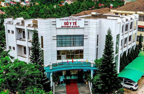Thanh tra tỉnh Lâm Đồng kiến nghị UBND tỉnh chỉ đạo các Sở Y tế, Nội vụ tổ chức kiểm điểm, xử lý trách nhiệm đối với lãnh đạo Sở Y tế ba tỉnh trước sáp nhập (Bình Thuận, Đắk Nông, Lâm Đồng) đã để xảy ra các hạn chế, thiếu sót nêu tại Kết luận thanh tra.