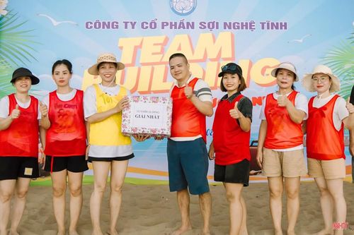  Công đoàn Công CP Sợi Nghệ Tĩnh thường xuyên tổ chức các hoạt động giao lưu ý nghĩa cho người lao động. 
