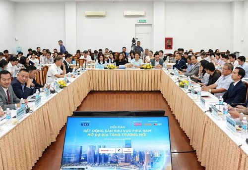 Toàn cảnh Diễn đàn “Bất động sản khu vực phía Nam - Mở dư địa tăng trưởng mới” tại TP Hồ Chí Minh chiều 18/8.