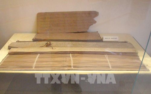 Hiện vật được trưng bày tại Bảo tàng thành phố Cần Thơ. Ảnh: Nguyễn Hằng - TTXVN