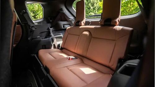 Nội thất của Mitsubishi Outlander PHEV 2026.