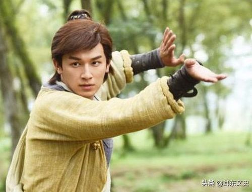 Quách Tĩnh từng bước lĩnh hội Cửu Âm Chân Kinh, trở thành cao thủ hàng đầu võ lâm.