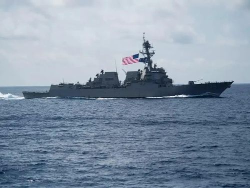 Tàu khu trục mang tên lửa dẫn đường USS Benfold của Hải quân Mỹ mất điện 4 ngày do sự cố kỹ thuật. Ảnh: USS Benfold.