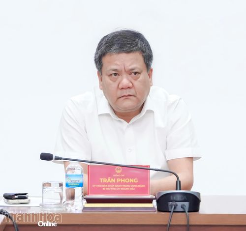 Đồng chí Bí thư Tỉnh ủy Trần Phong chủ trì buổi tiếp công dân.