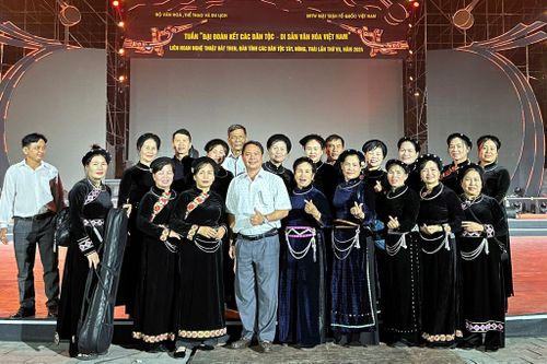 Đoàn văn nghệ xã Nam Dong tham gia nhiều hội diễn, liên hoan nghệ thuật, đưa đàn tính - hát then đến gần hơn với cộng đồng
