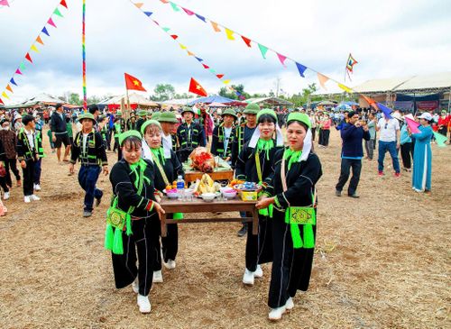 Lễ hội Lồng Tồng là một trong những lễ hội tiêu biểu của người Tày, Nùng, tạo ra không gian để người dân gặp gỡ, giao lưu, thắt chặt tình đoàn kết cộng đồng
