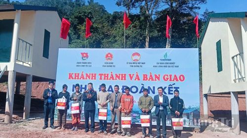 Những ngôi nhà "Đại đoàn kết" hoàn thành giúp các hộ dân sớm an cư, lạc nghiệp - Ảnh: T.M
