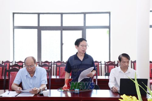 Các đại biểu đóng góp ý kiến vào dự thảo Luật Đất đai.