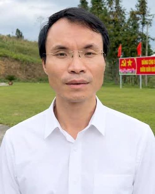 Đồng chí Lê Qúy Anh Phó Chủ tịch UBND xã Xín Mần