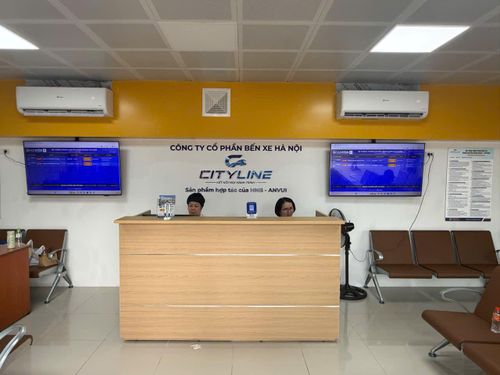 Dịch vụ trung chuyển hành khách CityLine vừa được Công ty CP Bến xe Hà Nội ra mắt, triển khai tại cả 3 bến xe Mỹ Đình, Giáp Bát và Gia Lâm, nhằm tạo thuận tiện hơn cho hành khách. Đây là dịch vụ đón tận nơi, trả tận nhà, kết nối hành khách từ nhà đến bến xe và ngược lại. Việc đưa CityLine vào hoạt động góp phần hoàn thiện hành trình của hành khách, đồng thời tăng cường kết nối giữa các bến xe với khu dân cư và các phương thức vận tải khác.