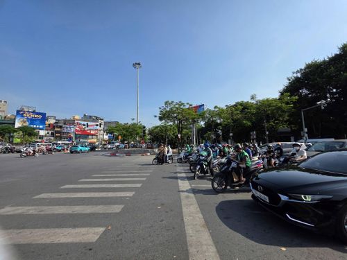 Giữa hàng trăm phương tiện chấp hành, chỉ một trường hợp vi phạm làm xấu đi hình ảnh của giao thông