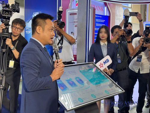 Ngân hàng MB giới thiệu giải pháp vay vốn mới thông qua mô hình AI mở rộng cơ hội tiếp cận vốn cho người dân. Ảnh: Thu Trang/Mekong ASEAN