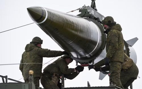 Tướng Ukraine cũng cho biết Nga đang phát triển nhiều loại UAV và vũ khí mới, đồng thời lên kế hoạch sản xuất 11.000 UAV tự sát trong tháng 8.