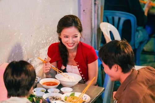 Phim xoay quanh những biến động trong các mối quan hệ gia đình và tình cảm