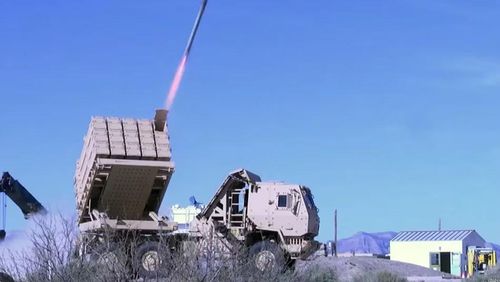 Tổ hợp đánh chặn này sử dụng tên lửa đối không AIM-9X, loại đạn vốn được triển khai trên các tiêm kích Mỹ, nhưng được điều chỉnh để phóng từ bệ mặt đất.
