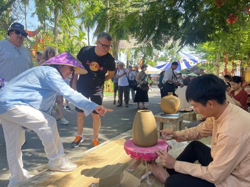 Các không gian trưng bày, thi tài sẽ diễn ra tại tuyến đường Phạm Phán và công viên-bảo tàng đất nung Thanh Hà