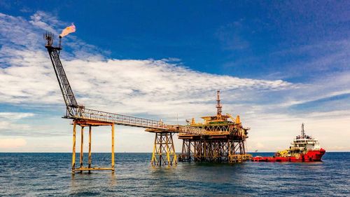 Giàn khai thác dầu khí trên biển của Tập đoàn Công nghiệp-Năng lượng quốc gia Việt Nam (Petrovietnam).