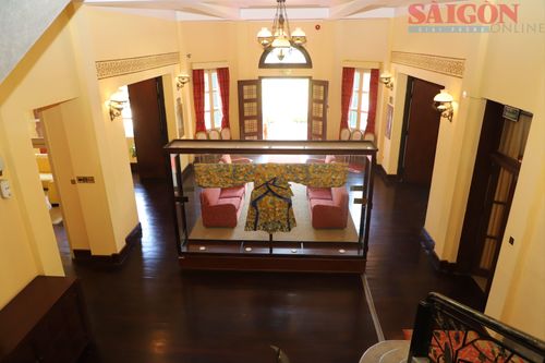 Bên trong Dinh 1 giữ được nhiều nét kiến trúc ban đầu. Ảnh: ĐOÀN KIÊN
