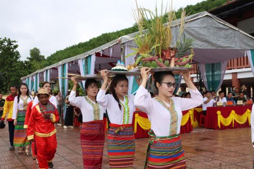 Nghi thức truyền thống Tết Lấp lỗ